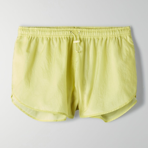 ARITZIA Tna Dume Shorts- Water Repellent XXS - Picture 1 of 3